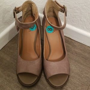 New Kelsi Dagger heels 8